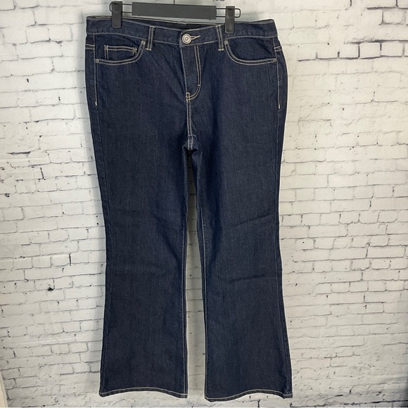 Calvin Klein Flare Jeans Size 10 Womens Mid Rise Dark Wash Blue Denim U2 - Picture 3 of 12